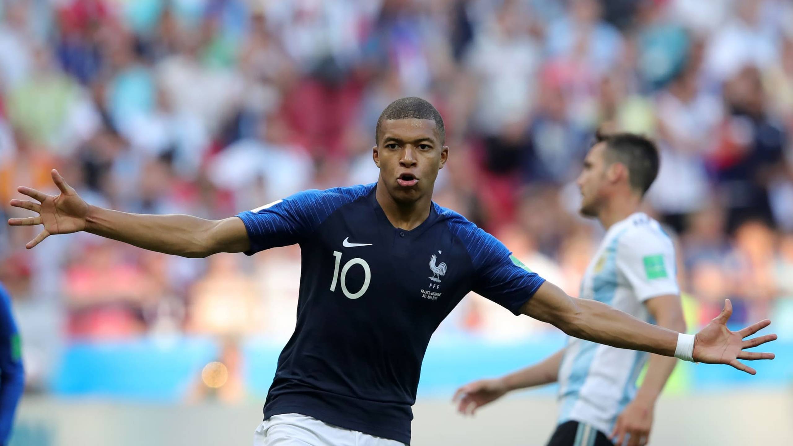 JackeyLove在法国队比赛中赛况扑朔迷离，回归赛场引发热议！