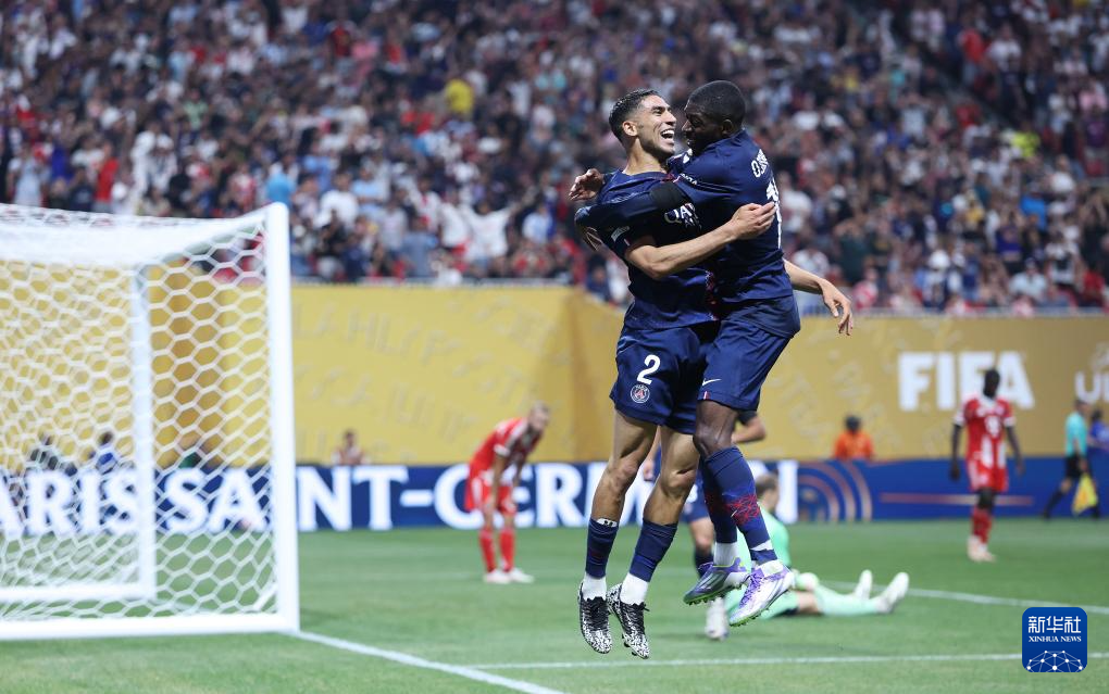 巴黎圣日耳曼后卫神勇救险，助球队成功保级，以上资料完成.的简单介绍